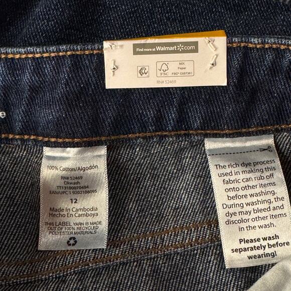 Time and Tru SZ 12 High-Rise Jean Shorts Relaxed Fit Distressed Frayed Hems Blue - Picture 7 of 8